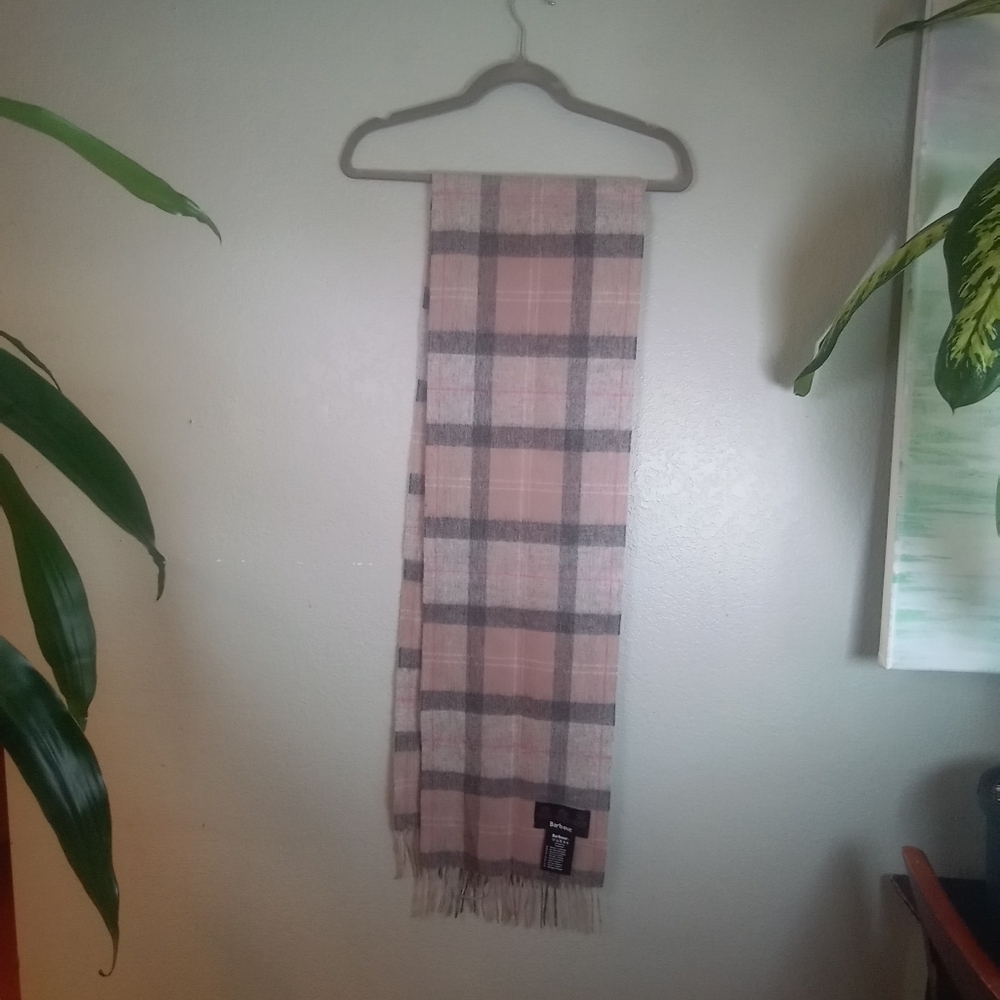 Barbour Cashmere Wool Grey Pink Classic Plaid Preppy Academia Quiet Luxury Scarf